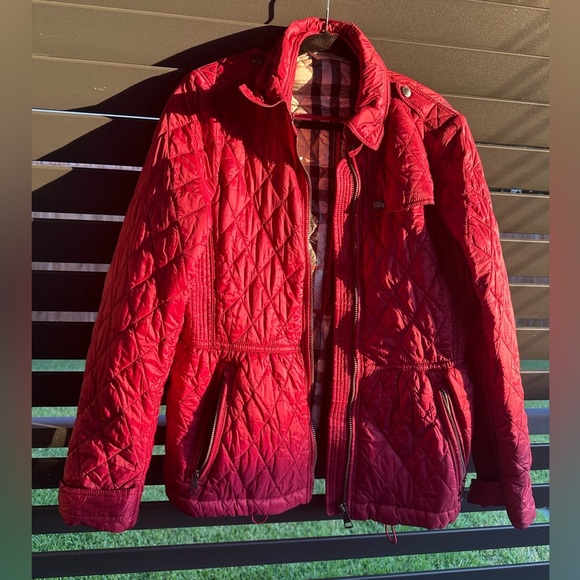 Burberry Red Quilted Jacket women’s size M - Picture 1 of 13